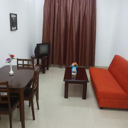 Azaiba Hotel Apartments Mascate Esterno foto