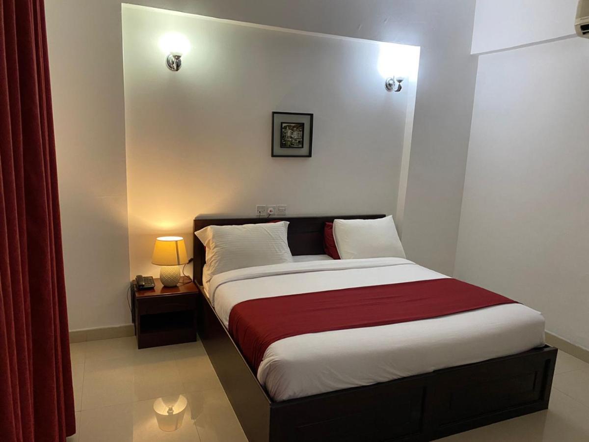 Azaiba Hotel Apartments Mascate Esterno foto